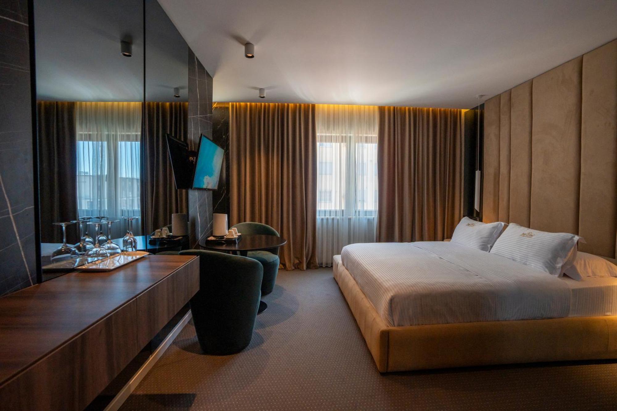 Hotel Chicago Шкодер Экстерьер фото